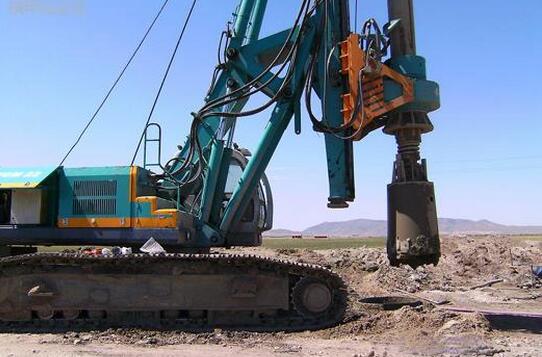 旋挖鉆機(jī)各種鉆進(jìn)方式介紹.jpg 旋挖鉆機(jī)各種鉆進(jìn)方式介紹.jpg