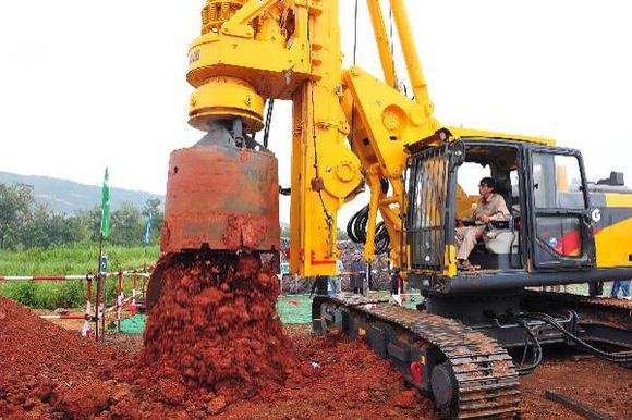 長沙旋挖鉆機租賃地鐵工程施工案例.jpg 長沙旋挖鉆機租賃地鐵工程施工案例.jpg