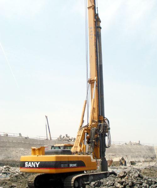 徐州旋挖鉆機(jī)租賃高鐵工程施工案例.jpg 徐州旋挖鉆機(jī)租賃高鐵工程施工案例.jpg
