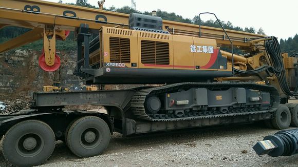 95eef01f3a292df517c10cbcb7315c6034a8731d.jpg 山東濟(jì)南房建打樁現(xiàn)場施工