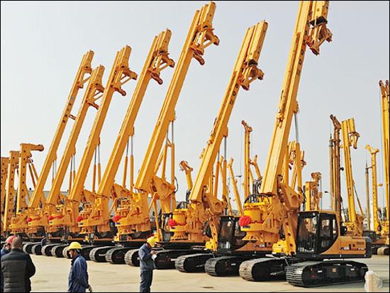 辛苦一整年,是時(shí)候買臺(tái)徐工旋挖機(jī)犒勞一下自己了!.jpg 辛苦一整年,是時(shí)候買臺(tái)徐工旋挖機(jī)犒勞一下自己了!.jpg