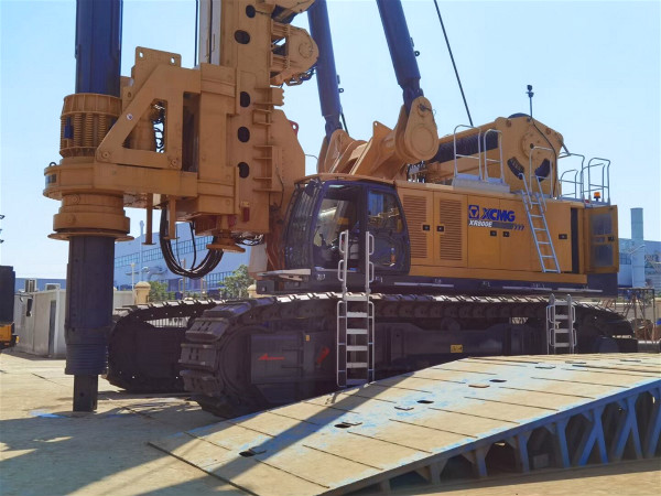 XR800E旋挖鉆機.jpg XR800E旋挖鉆機.jpg