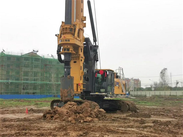 哪款旋挖鉆機是您心中的房建“小鋼炮”呢?.jpg 哪款旋挖鉆機是您心中的房建“小鋼炮”呢?.jpg