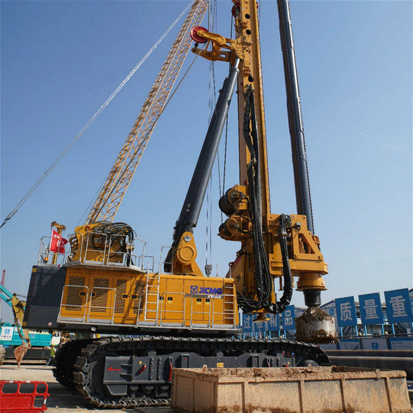 158MPa硬巖旋挖機(jī)施工,徐工XR400D.jpg 158MPa硬巖旋挖機(jī)施工,徐工XR400D.jpg