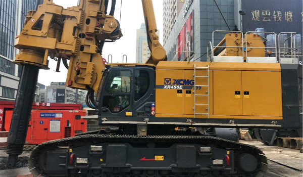 旋挖機(jī)日常保養(yǎng)的內(nèi)容是什么.jpg 旋挖機(jī)日常保養(yǎng)的內(nèi)容是什么.jpg