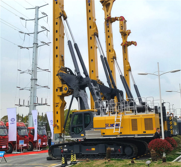 公司出租孔徑500mm以上的旋挖鉆機.jpg 公司出租孔徑500mm以上的旋挖鉆機.jpg