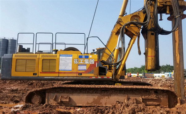 獻力城市交通建設(shè),徐工280旋挖鉆機施工紀(jì)實.jpg 獻力城市交通建設(shè),徐工280旋挖鉆機施工紀(jì)實.jpg