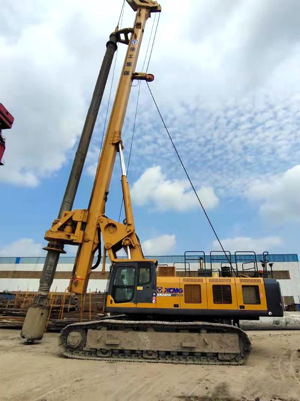 徐工280旋挖鉆打樁施工及徐州地鐵案例.jpg 徐工280旋挖鉆打樁施工及徐州地鐵案例.jpg