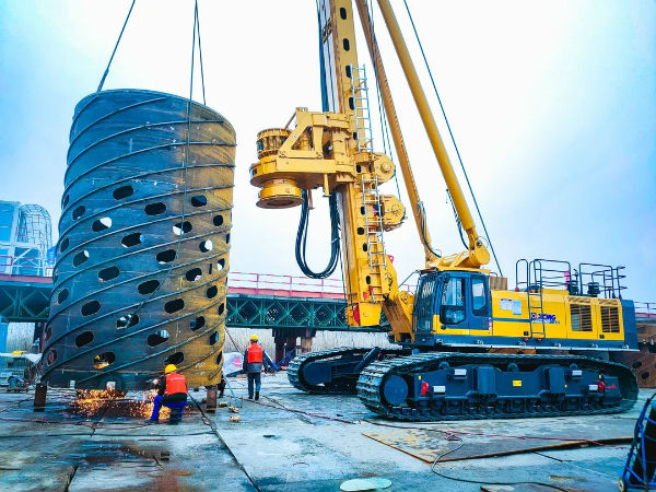 旋挖鉆機為什么要用正規(guī)液壓軟管?.jpg 旋挖鉆機為什么要用正規(guī)液壓軟管?.jpg