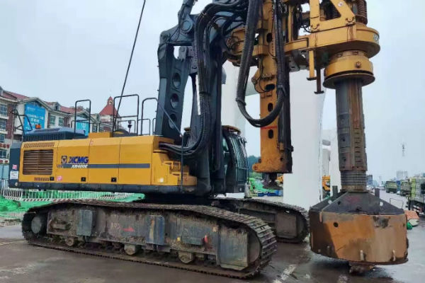 山東XR400E旋挖鉆機(jī)租賃設(shè)備展示.jpg 山東XR400E旋挖鉆機(jī)租賃設(shè)備展示.jpg