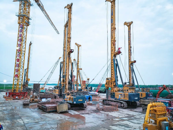 租賃旋挖鉆機價格受不同因素影響.jpg 租賃旋挖鉆機價格受不同因素影響.jpg